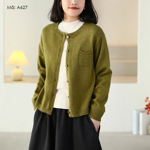 Áo khoác len cardigan dài tay cổ tròn khuy đồng một túi - A626