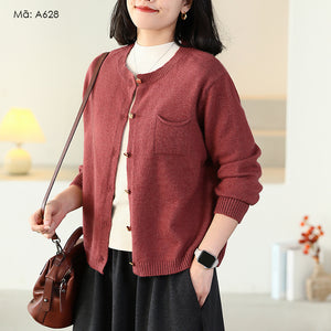 Áo khoác len cardigan dài tay cổ tròn khuy đồng một túi - A626