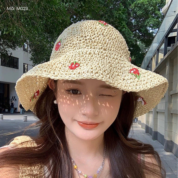 Mũ cói móc tay retro vành rộng thêu những quả dâu - M023