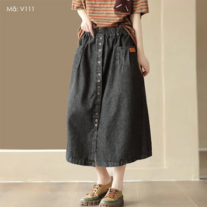 Chân váy denim lưng thun hai túi ngang đính khuy kiểu - V111