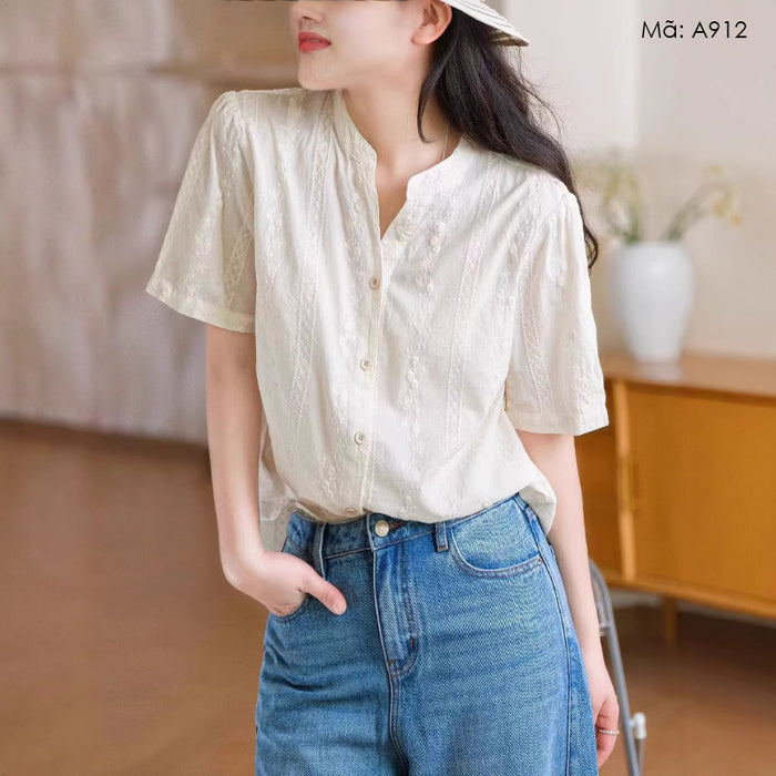 Áo sơ mi linen ngắn tay cổ V thêu đan hoa lá - A912