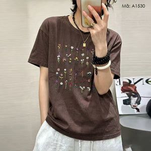 Áo T-shirt ngắn tay cổ tròn thêu hoa - A1530