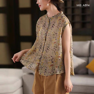 Áo sơ mi sát nách cổ V xếp ly in retro - A894