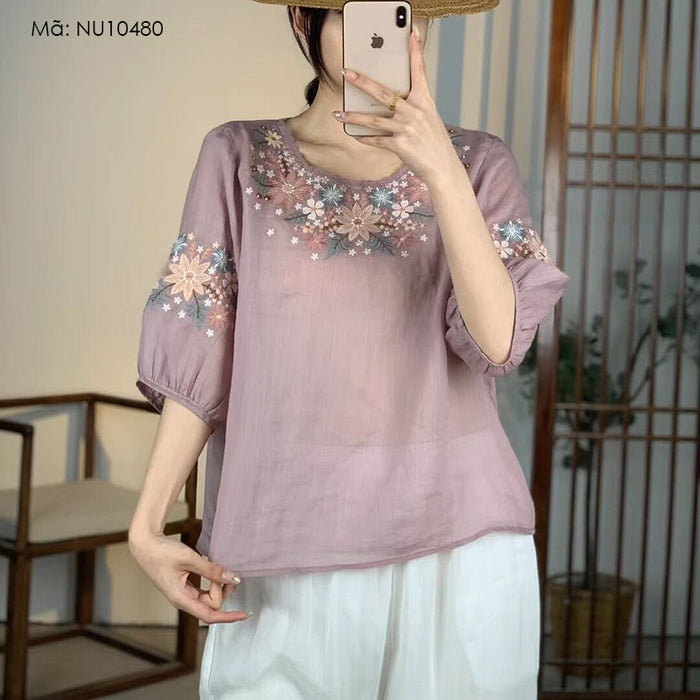 Áo T-shirt linen ngắn tay thêu hoa lá đối xứng cổ tròn - NU10480