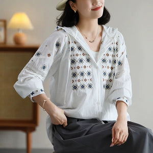 Áo khoác cardigan dài tay có mũ thêu hoa văn retro - A154