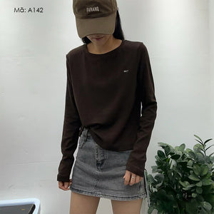 Áo T-shirt dài tay cổ tròn thêu chữ SET - A141