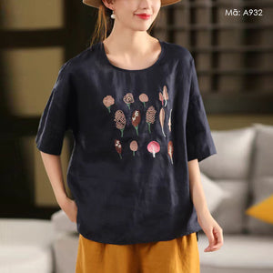 Áo T-shirt linen ngắn tay cổ tròn thêu hoa lá cách điệu - A931