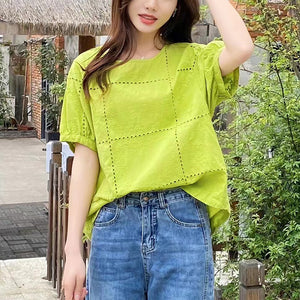 Áo T-shirt linen ngắn tay cổ tròn thêu hoa văn ô vuông - NU10234