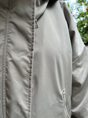 Áo khoác dài tay có mũ hai túi chéo - NU9471