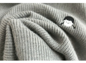 Áo len đan cổ tròn dài tay thêu mặt cô gái - NU8180